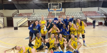 Celebración de las melillenses de una de sus últimas victorias en esta competición liguera.