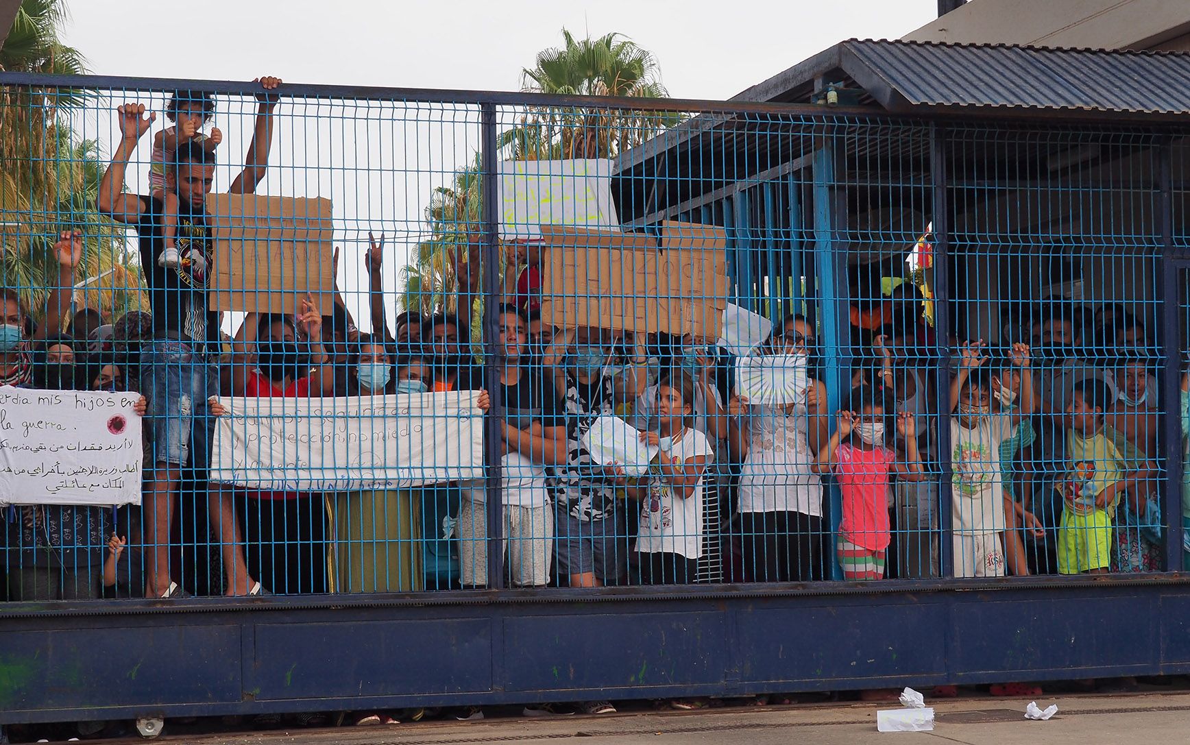 El asilado no tiene por qué decir su casa en la península para salir de Melilla