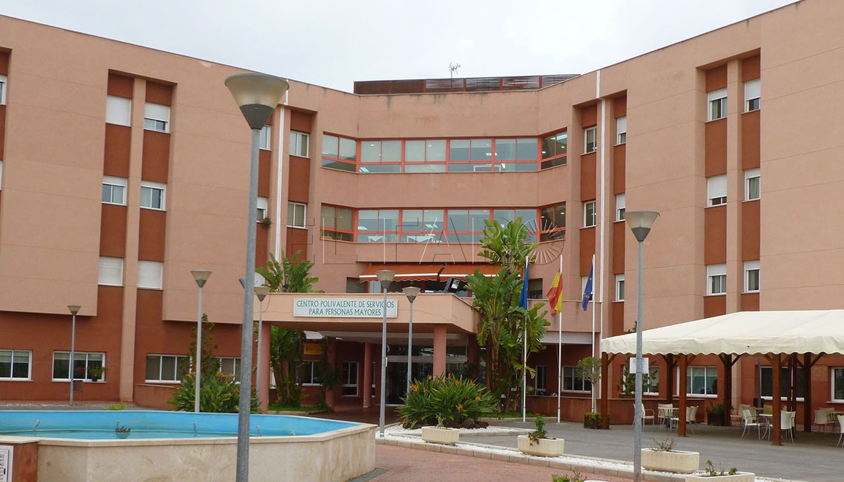 Trasladan más enfermos a la Residencia para dejar camas libres en el Comarcal