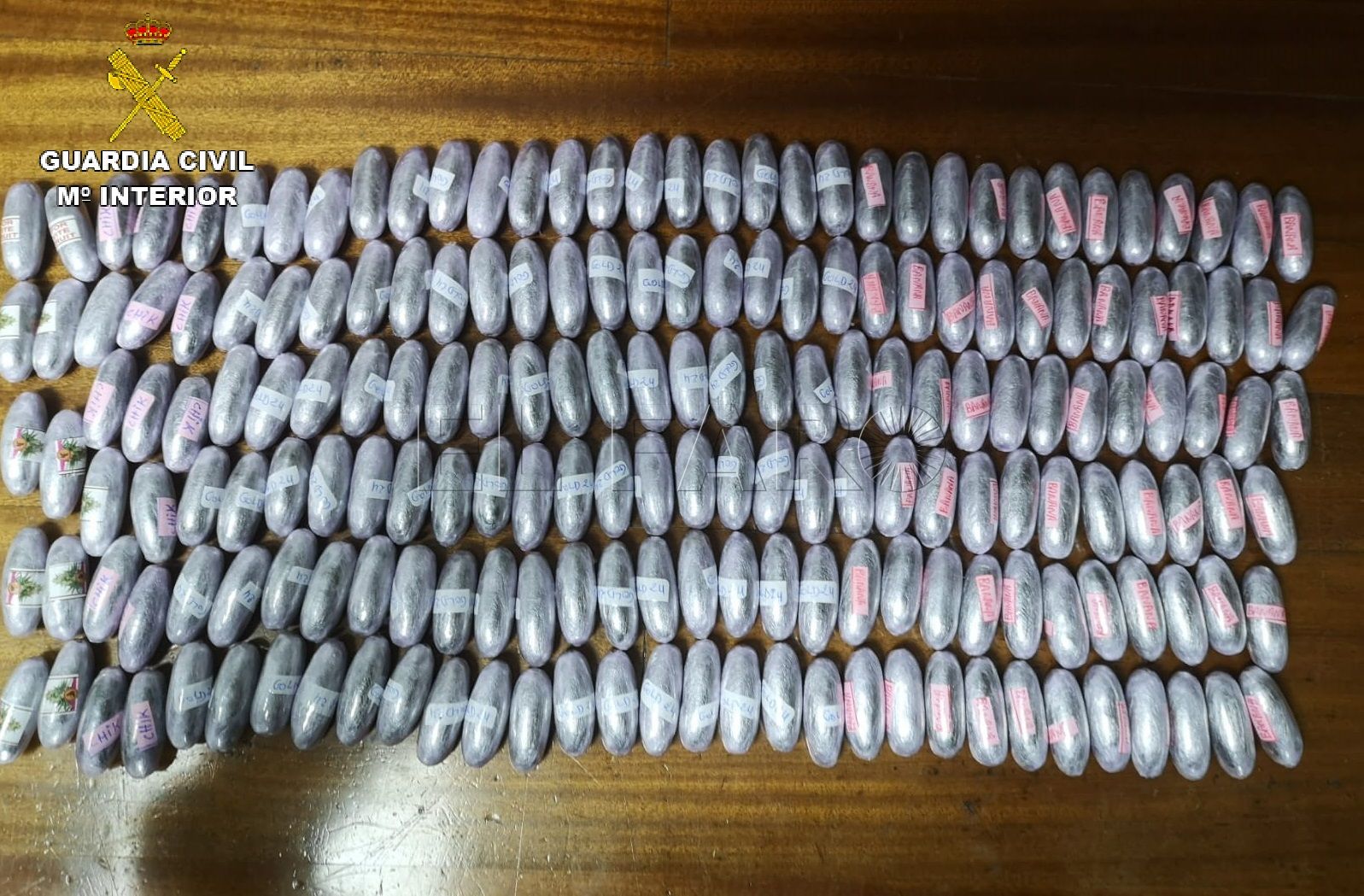 La Guardia Civil detiene a tres personas por delitos de tráfico drogas