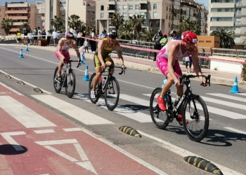 Espectáculo del triatlón melillense