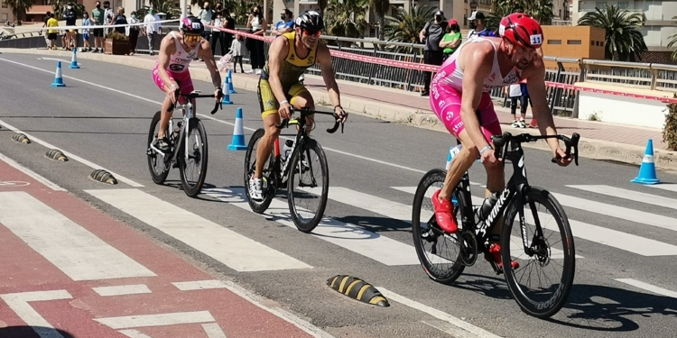 Espectáculo del triatlón melillense