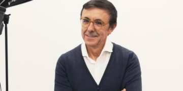 Hidalgo, presidente de la Federación Española de Triatlón.