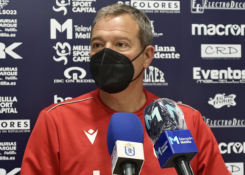 El técnico melillense, en rueda de prensa.