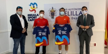 Los dos deportistas locales junto a Rachid Bussian, consejero de Deportes y Alfonso Gómez, director general de Deportes de la Ciudad Autónoma de Melilla.