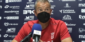 El técnico melillense, en rueda de prensa.