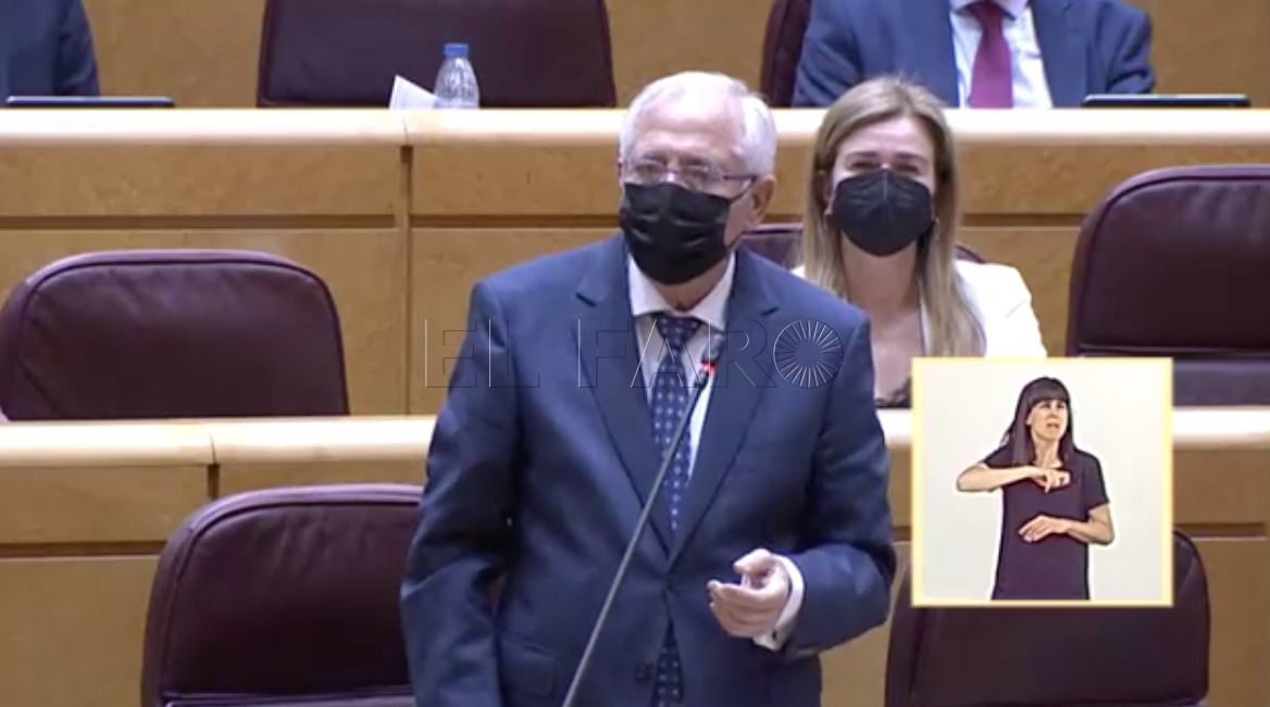 Imbroda acusa al Ejecutivo de actuar con debilidad en la crisis con Marruecos y Marlaska defiende la respuesta en las fronteras