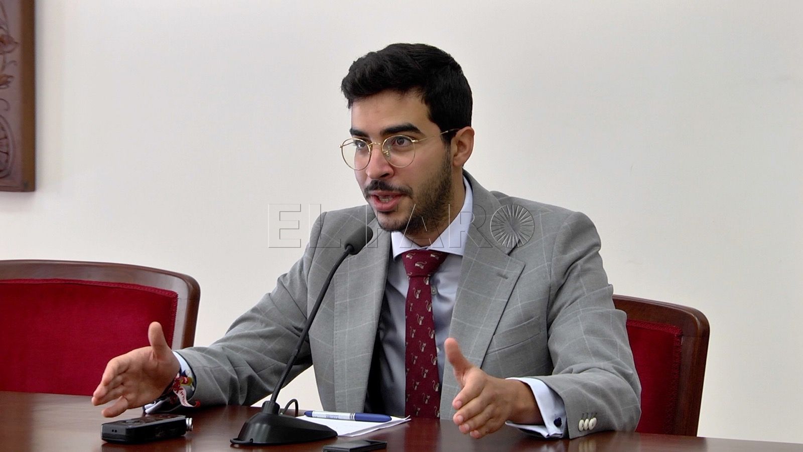 Mohand achaca a una “confusión” la vacunación del personal de Endesa