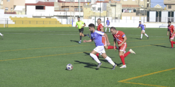 Imagen de uno de los partidos del Melilla CD en la Tercera División.