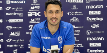 El cancerbero unionista, en la rueda de prensa oficial del club.
