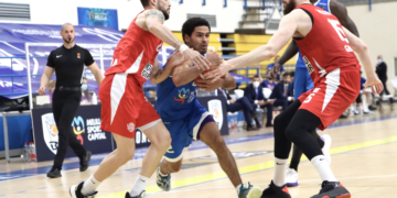 El base del Melilla Baloncesto, en uno de sus partidos de esta temporada.