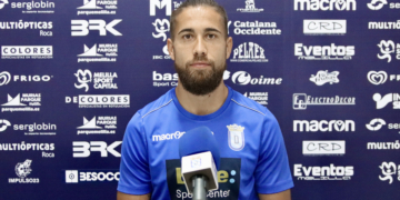 El jugador unionista, en la rueda de prensa oficial del club.