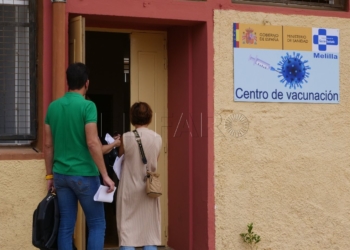 Maestros exigen la tercera vacuna de la covid-19 para los docentes