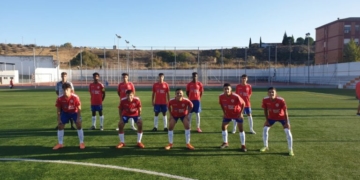 Imagen de uno de los onces iniciales puestos en juego esta temporada en Liga Nacional Juvenil por el conjunto melillense del CD Medina.