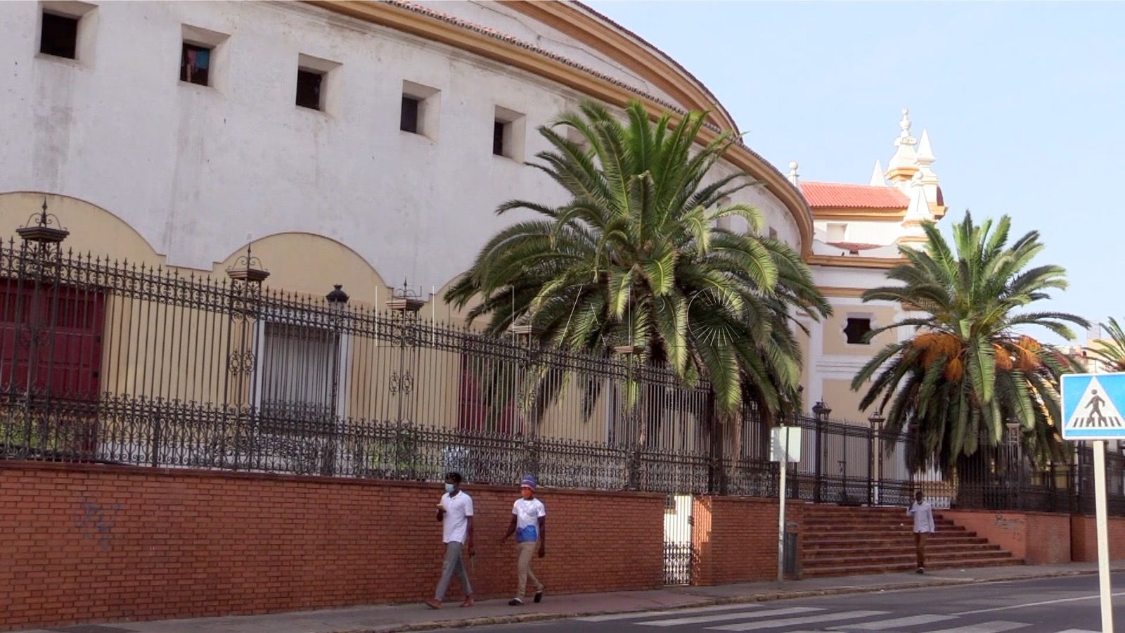 Moh se desmarca y dice que la Ciudad debe buscar alternativas a los acogidos en la plaza de toros