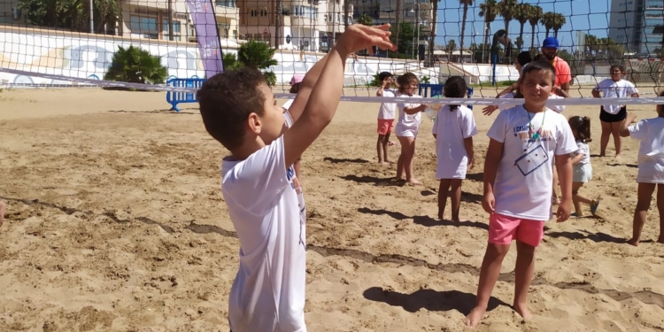 El campus de voleibol marcha viento en popa