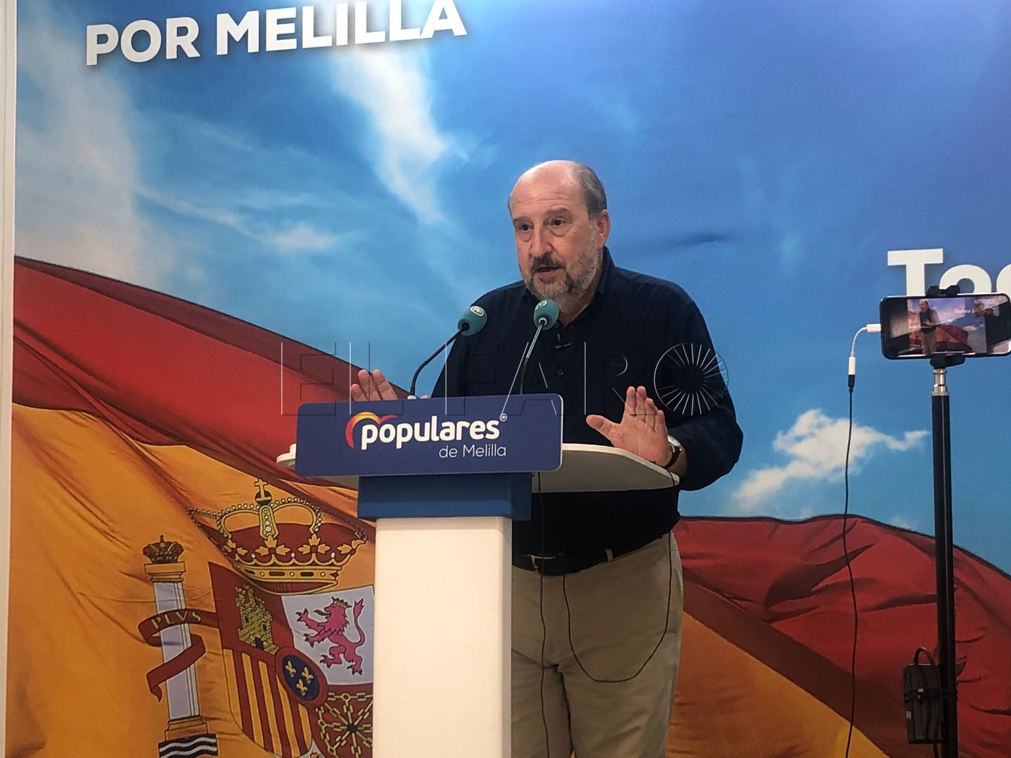 Quevedo señala que las playas de Melilla "están en la peor situación en décadas"