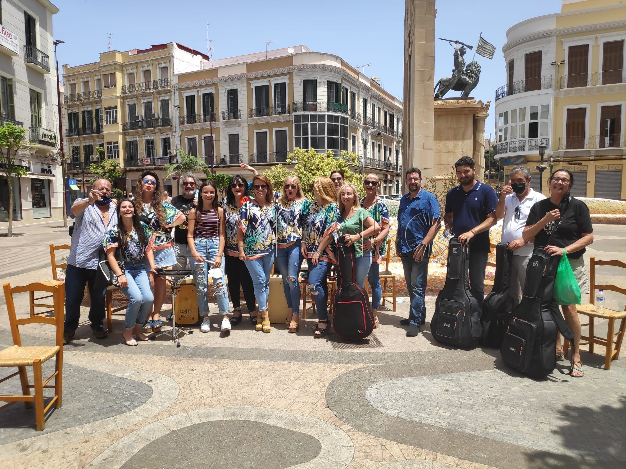 La Escuela de Flamenco llena de alegría las calles del centro