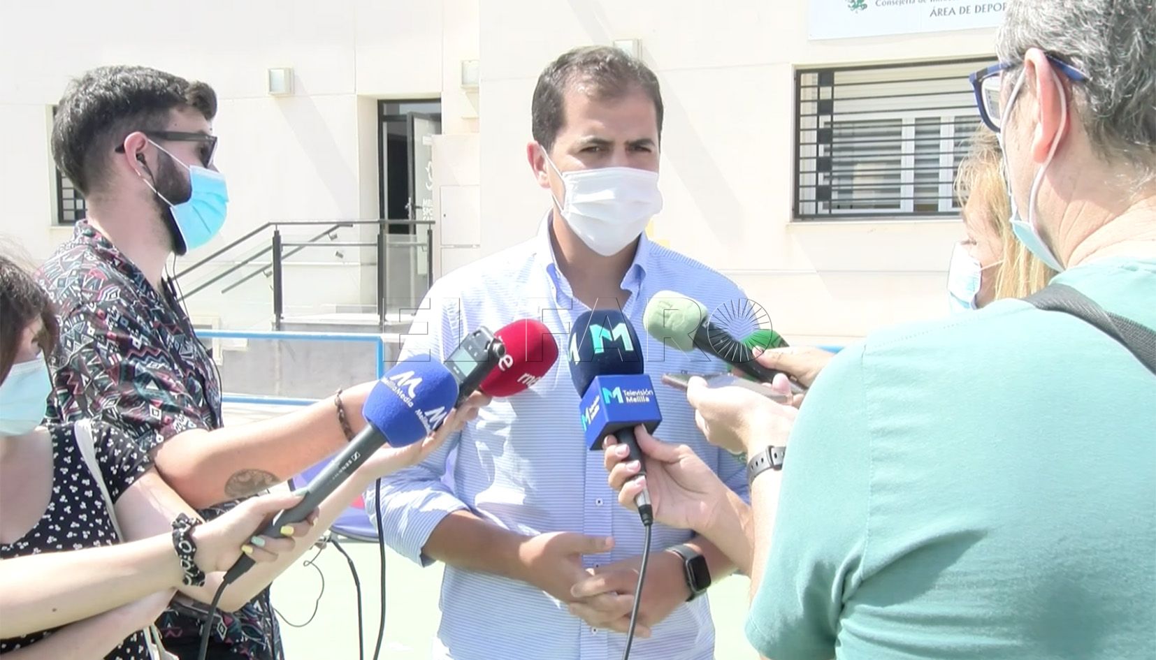 Bussian afirma que hay informes jurídicos que avalan que De Castro siga siendo presidente