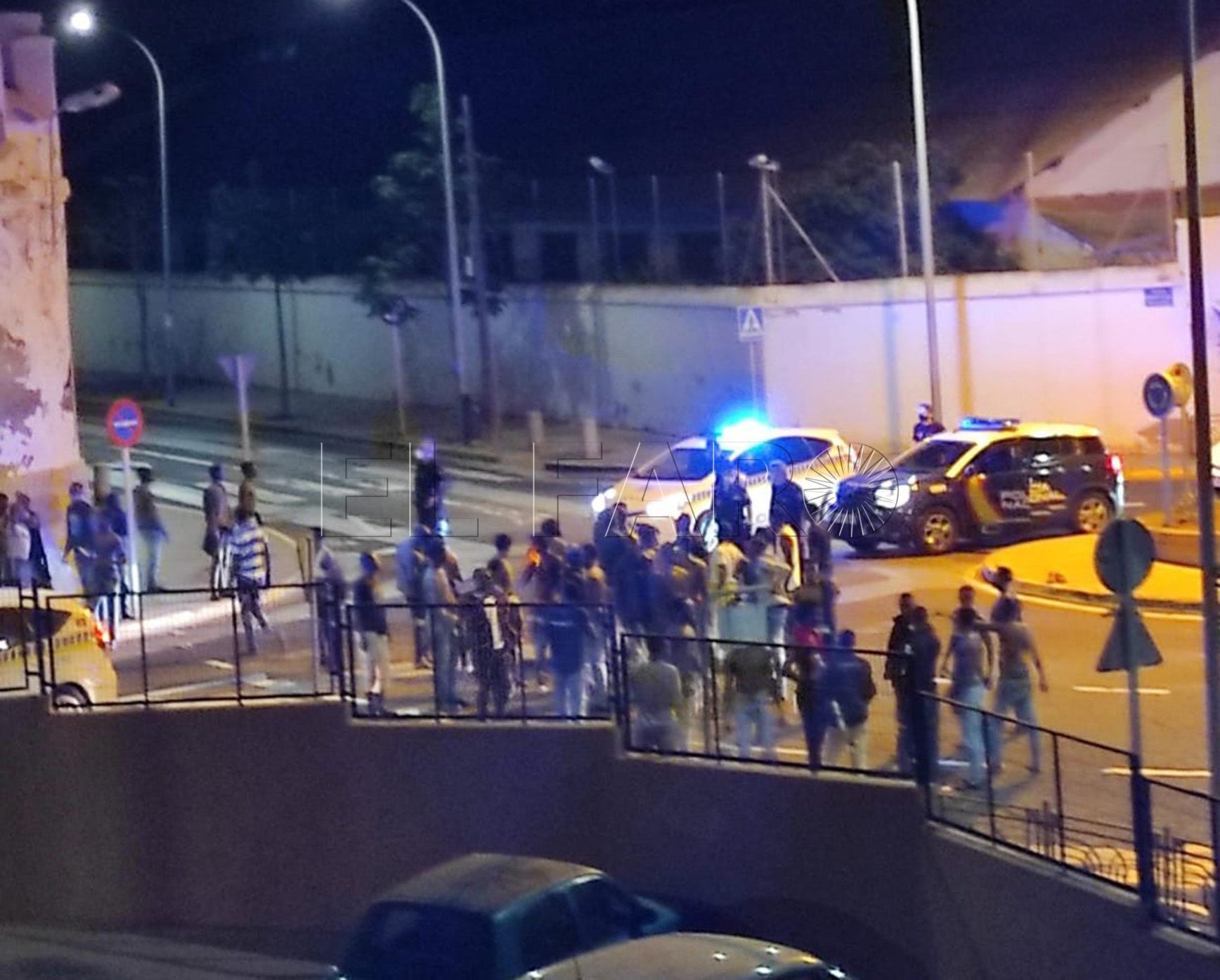 Más de un centenar de inmigrantes acceden a Melilla esta madrugada