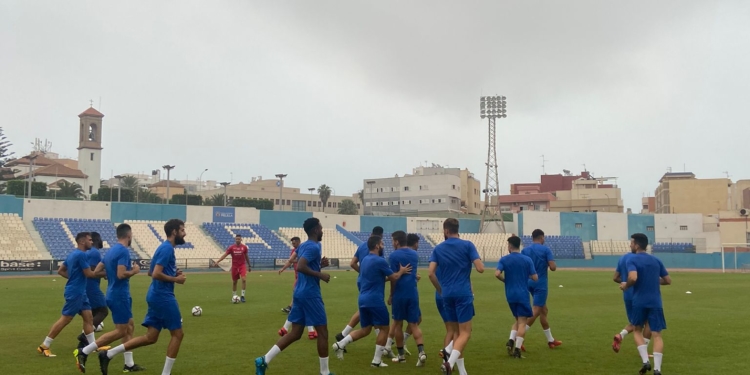 Entrenamiento duro y renovación de acuerdo de patrocinio