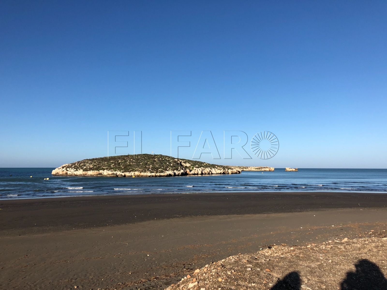 El Defensor admite a trámite una tercera queja por devoluciones de personas en islas españolas