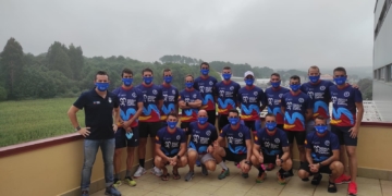 Componentes de la amplia expedición de la Federación Melillense de Ciclismo que se desplazó este fin de semana a tierras gallegas.