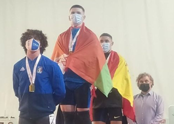 El deportista melillense se colgado tres medallas en el europeo, una de plata y dos de bronce.