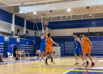 Imagen del encuentro que disputaron entre sí esta pretemporada, los dos equipos de la entidad colegial.