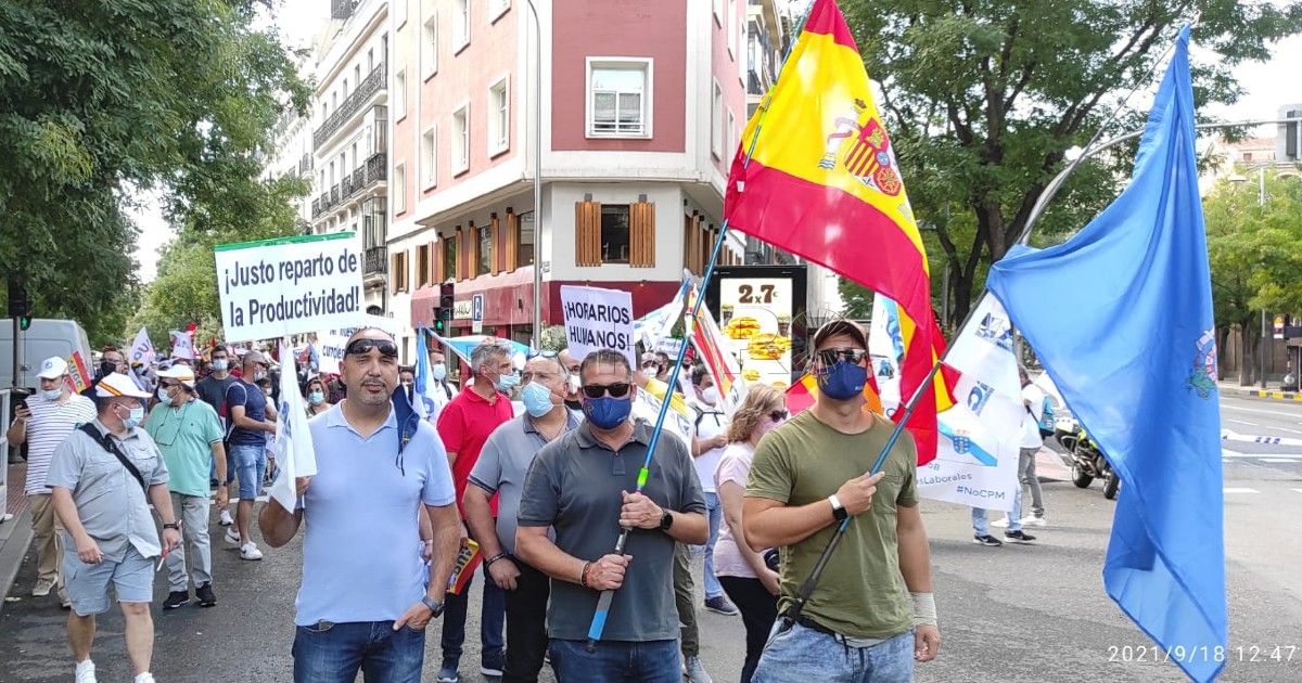 AUGC defiende en la manifestación de Madrid los derechos de los guardias civiles de Melilla
