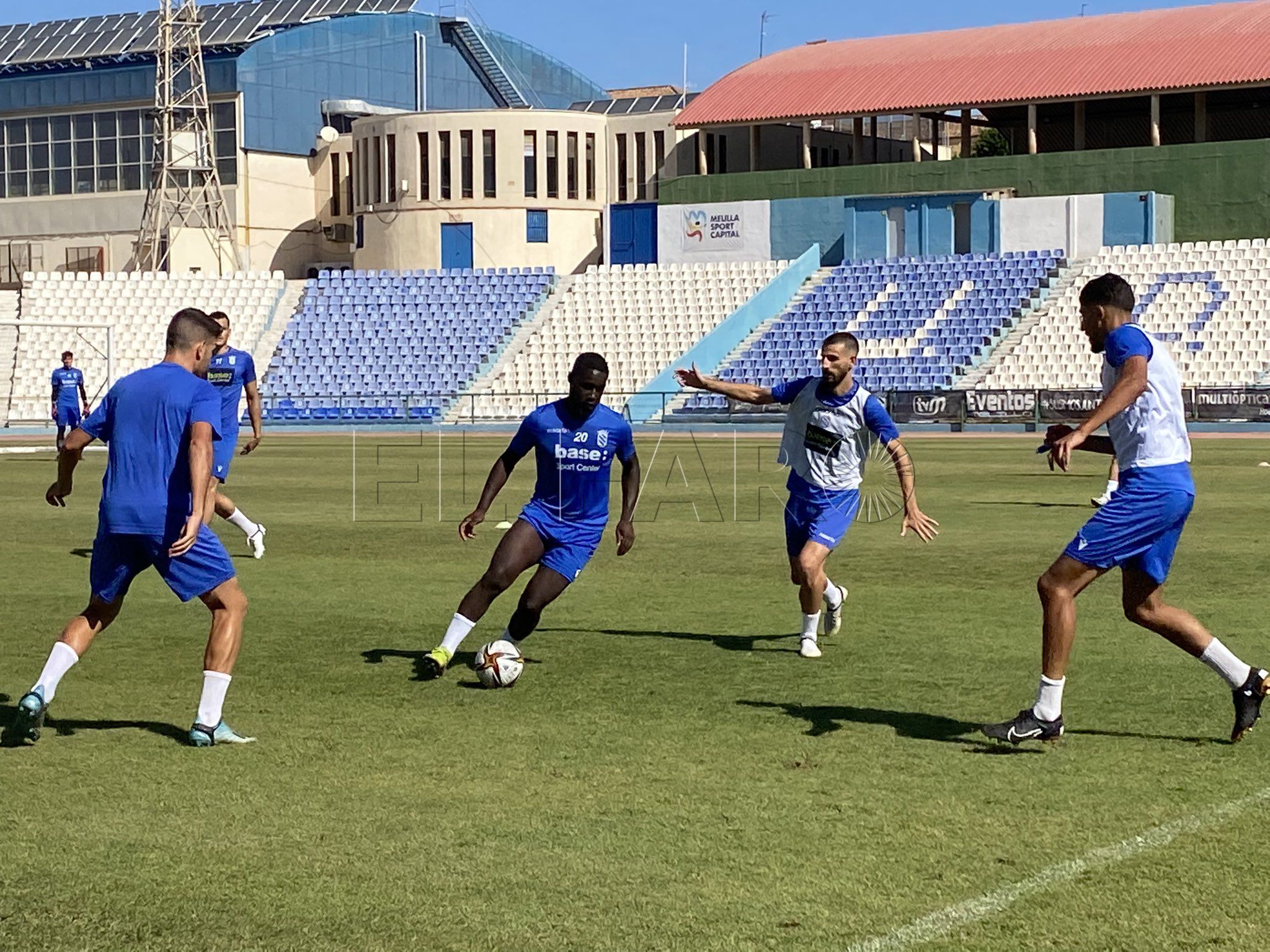 Primera salida de la UD Melilla a un campo difícil