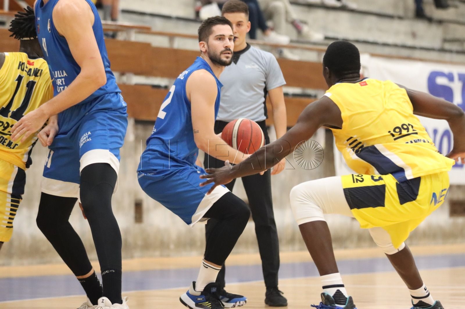 Primera victoria de la minigira