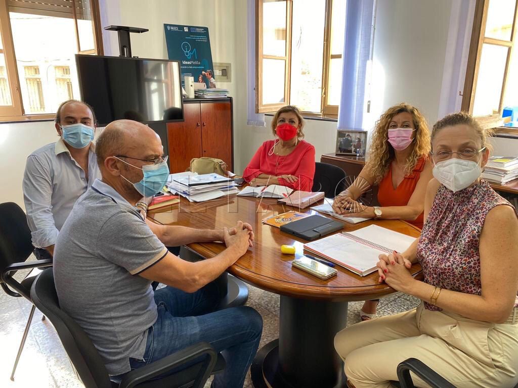 Rojas propone una clase más de Enfermería, pero no es posible por la falta de espacio en el Campus