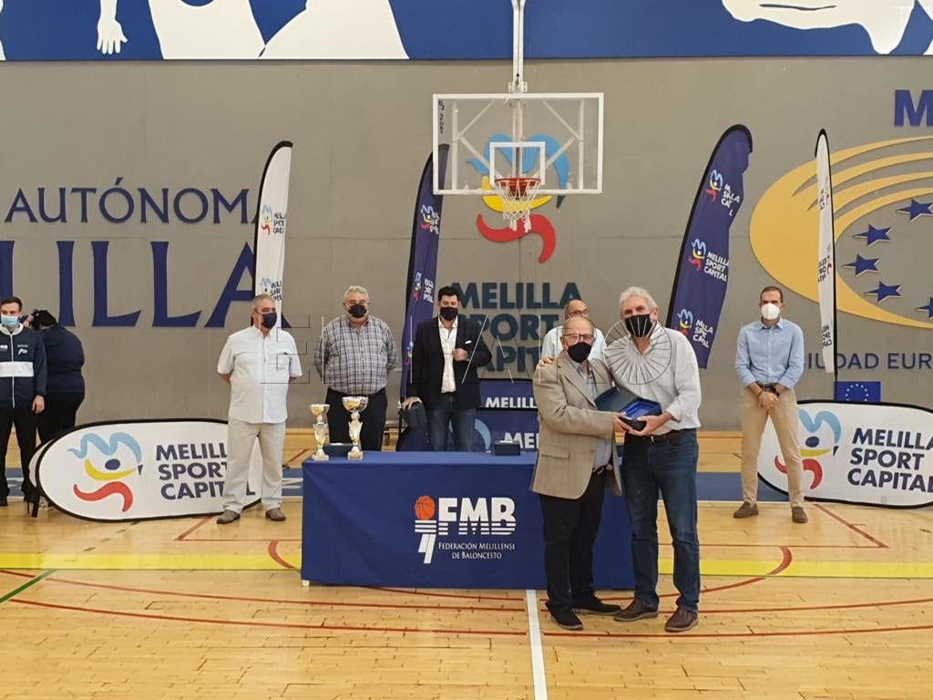 La Federación Melillense homenajea a la APDM por toda su labor