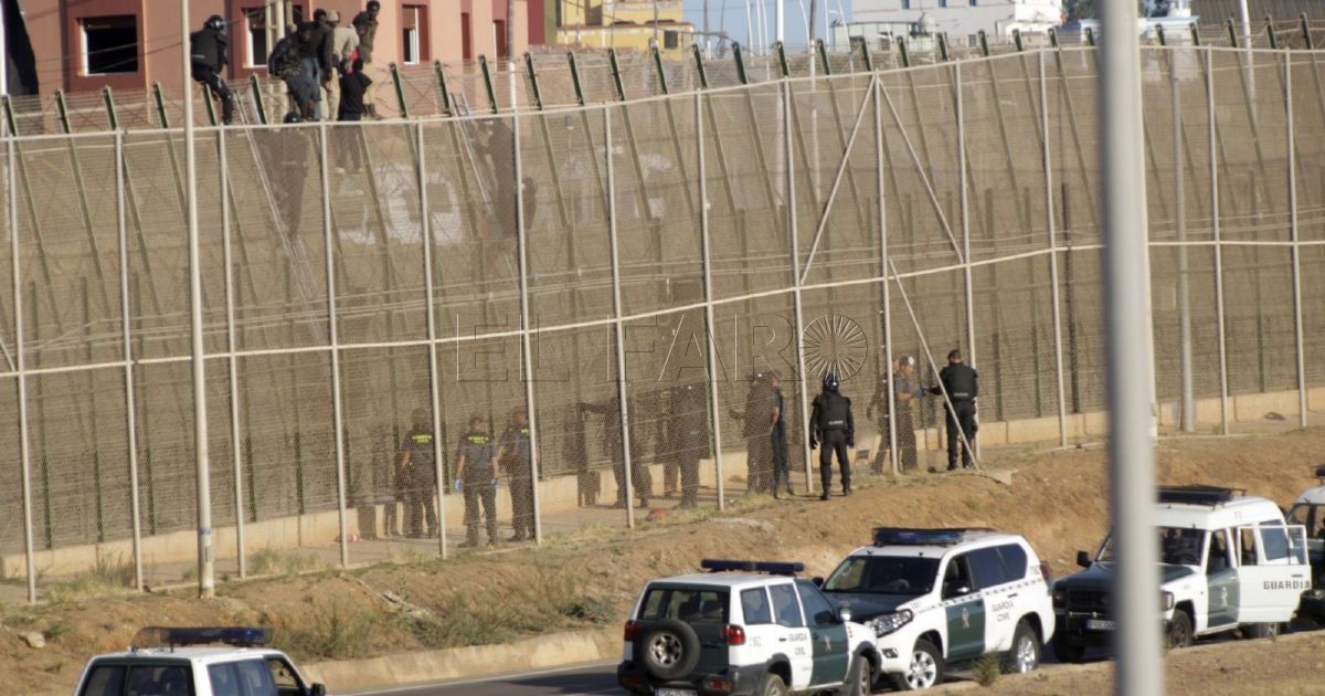 "Muertos y heridos de extrema gravedad", entre agentes marroquíes en la valla de Melilla