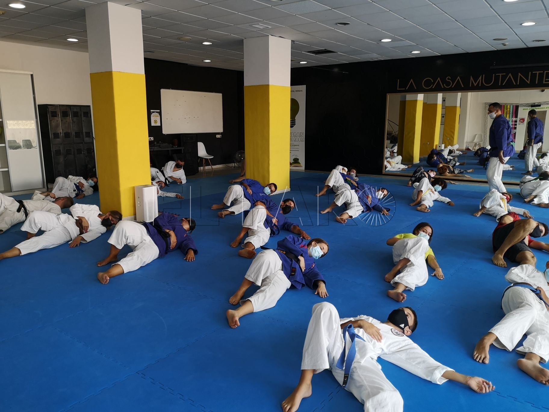 Enriquecedor curso de Autodefensa para todos los karatecas melillenses