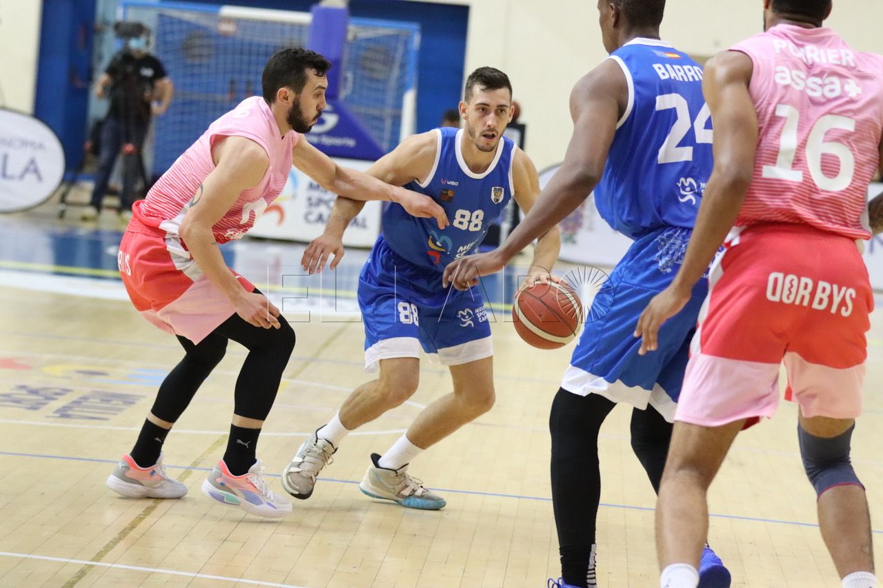 Melilla planta cara al Estudiantes