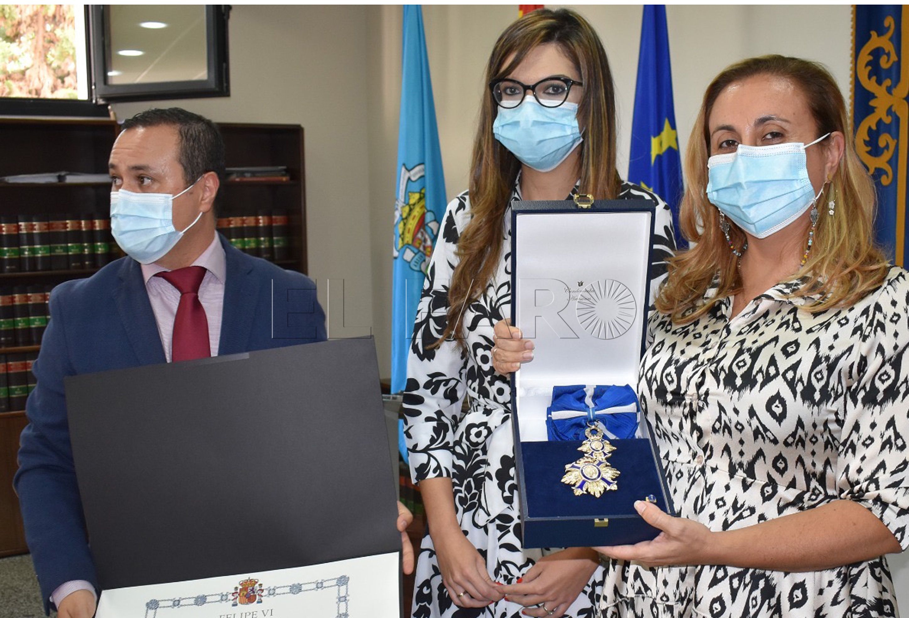 El doctor Galindo recibe en Melilla la Gran Cruz de la Orden del Mérito Civil a título póstumo