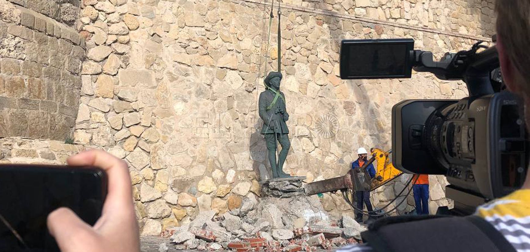 Transparencia pide por tercera vez a Melilla los documentos de la estatua de Franco