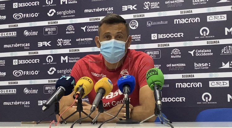 Manolo Herrero, entrenador del Melilla: “En esta categoría ganar es muy difícil”