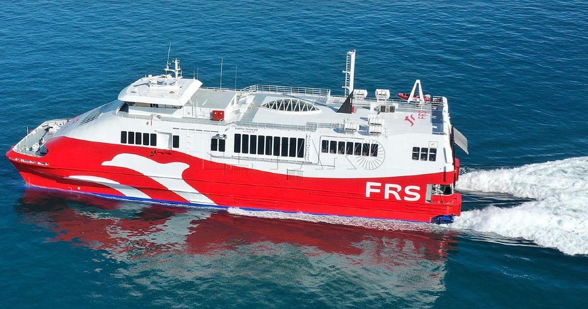 Los opositores de Melilla se quedan en tierra: FRS cancela el barco a Motril por mal tiempo