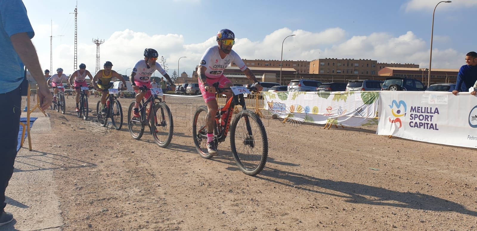 Eduardo Calderay triunfa en el Duatlón Cros Melilla Triatlón