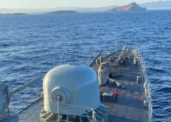 La Armada española patrulla en las cercanías de las Islas Chafarinas