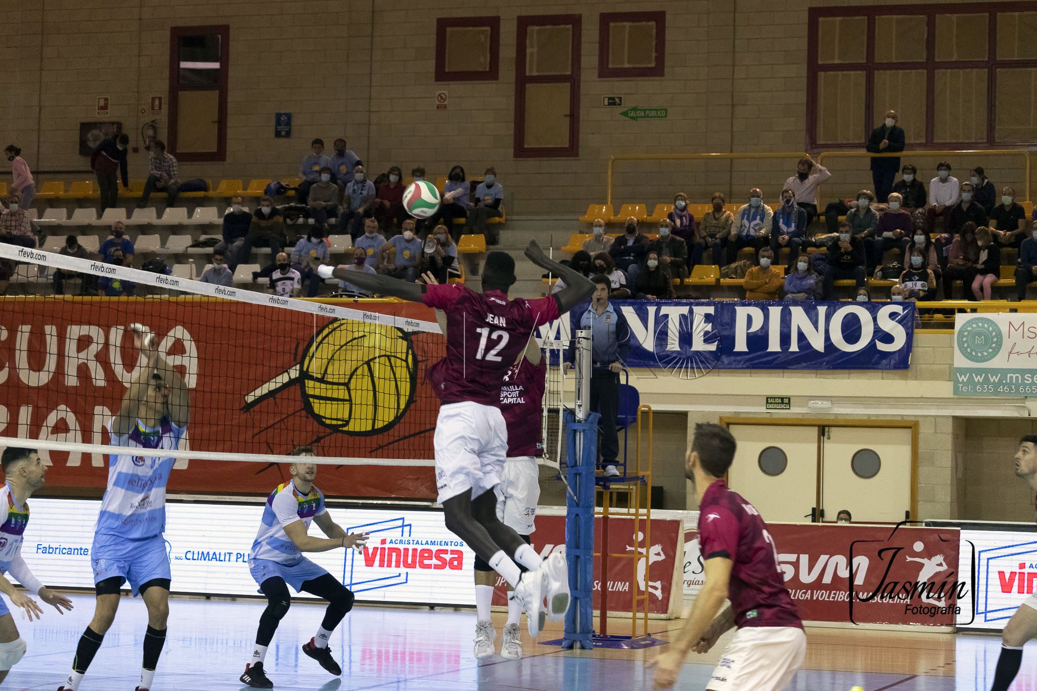 Melilla quiere recuperar sensaciones y vencer con autoridad como locales