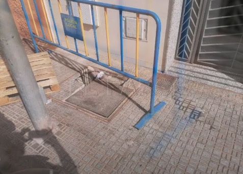 La reparación de la arqueta rota en la calle Palencia de Melilla corresponde a los vecinos del edificio