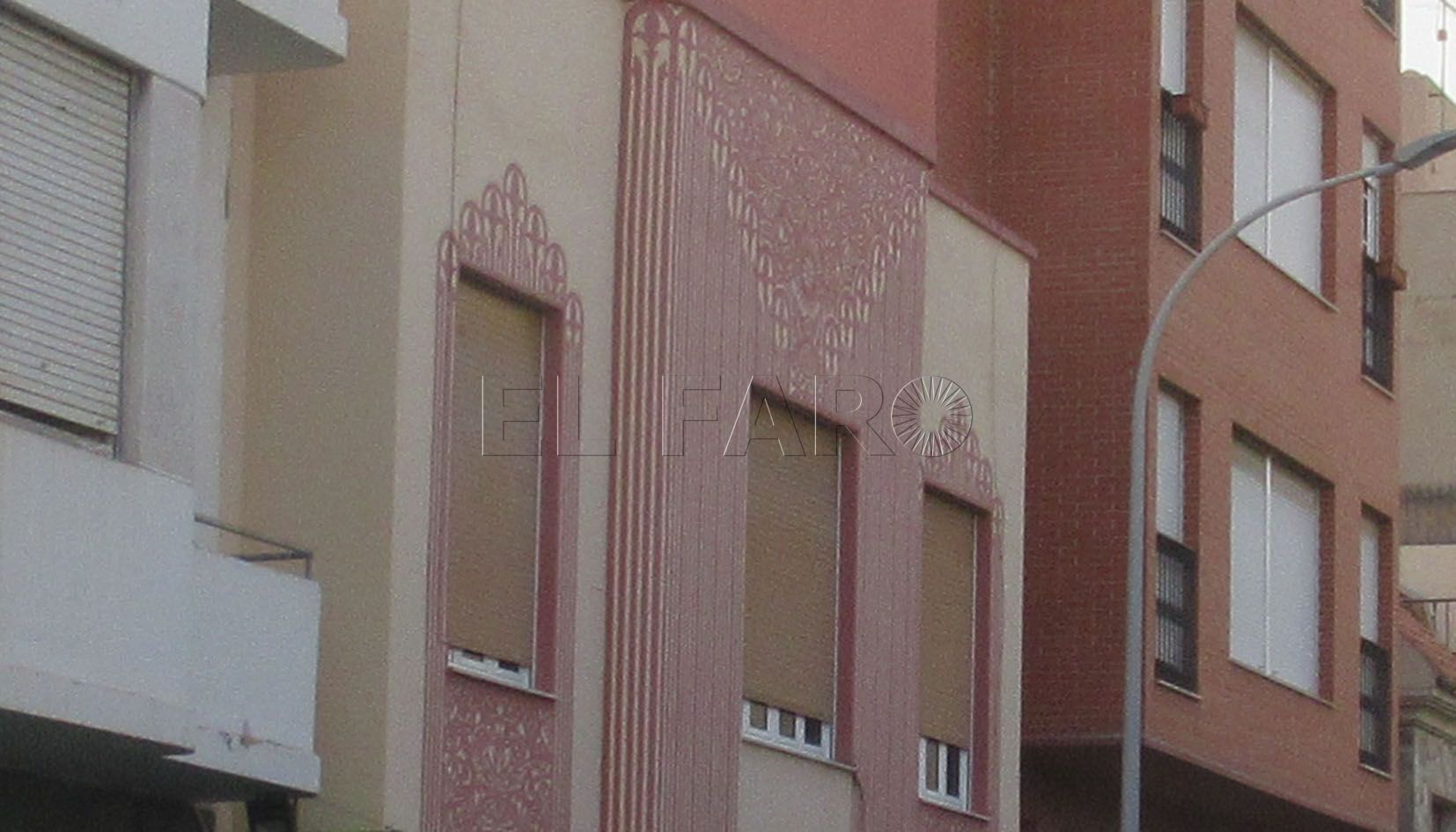Melilla protege un edificio de la calle Aragón y prepara otros 30 expedientes más fuera de la zona BIC