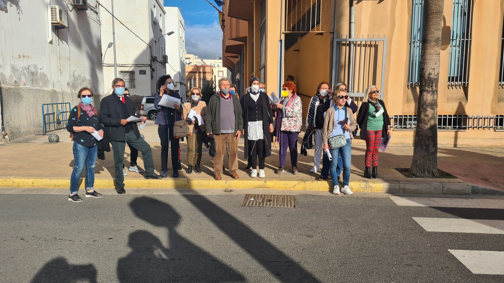 Aulas para Mayores sale a las calles de Melilla para aprender inglés