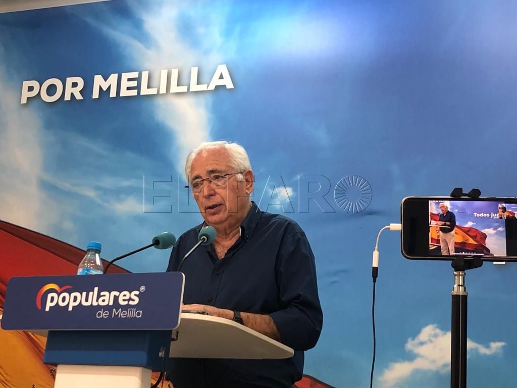Imbroda pide una alternativa para Melilla por el cierre de la Aduana Comercial