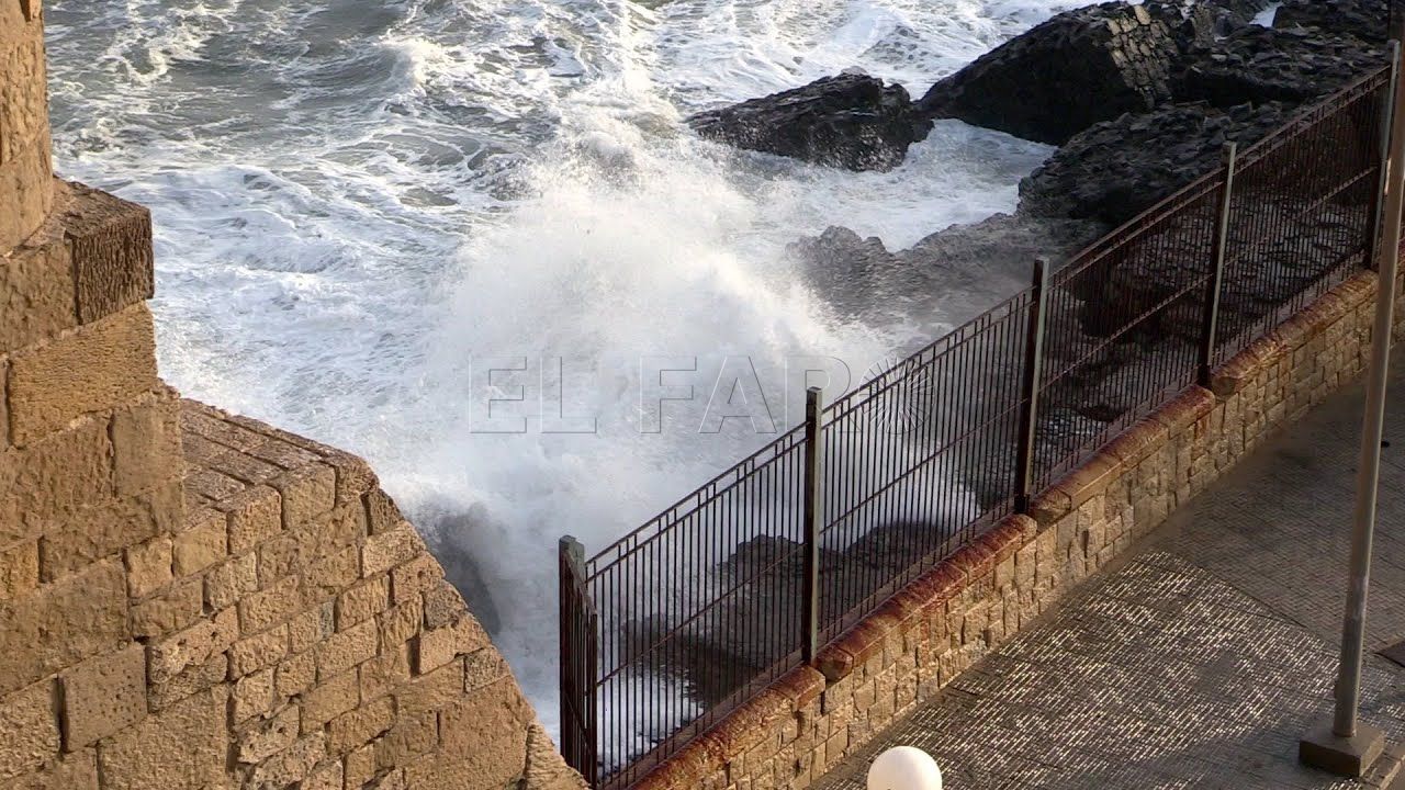 Aviso naranja en Melilla por fenómenos costeros con olas de entre 4 y 5 metros