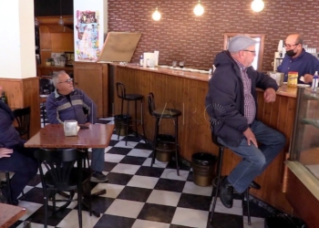 Pedir un café en la barra de un bar en Melilla ya es posible